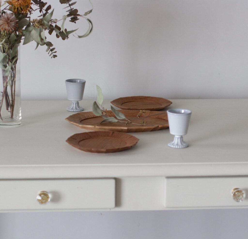 天然木パイン　白塗装　シャビー　テーブル
