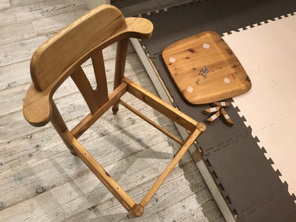 木製椅子の修理過程
