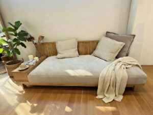 大阪でオーダー家具の専門店リーフのブログ記事「関家具「ヘルミソファ」を大阪狭山ショールームに展示しました」のアイキャッチ